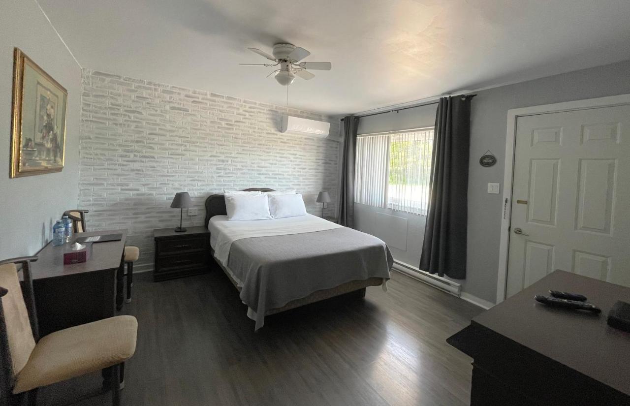 Berry Mills Auberge Restwell Motel מראה חיצוני תמונה